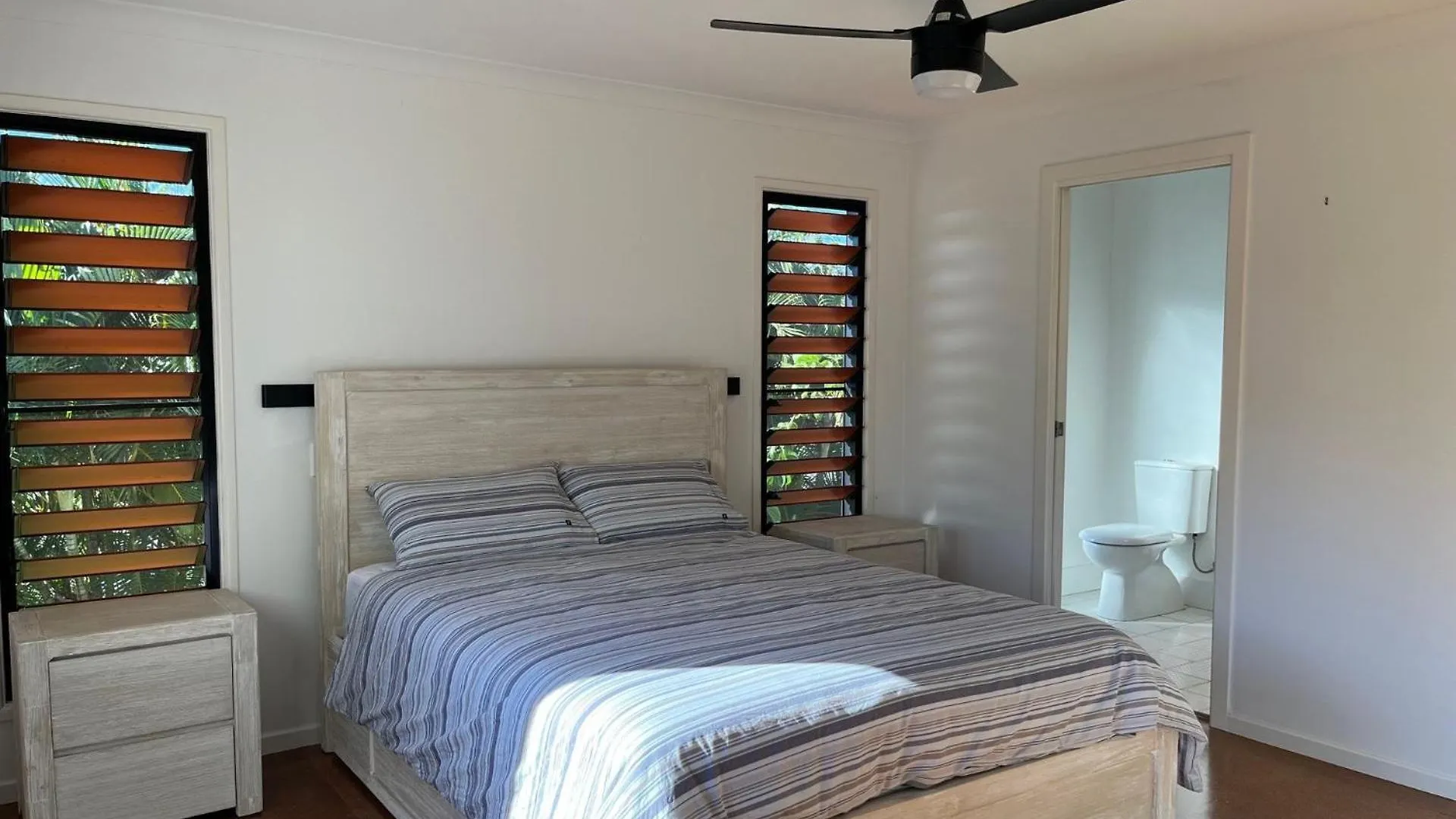 14 Manooka Drive - Rainbow Beach Pets Welcome. Fully Fenced